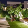 چراغ LED حیاطی دیواری شب تاب مدل آبنوس با شاخه رز سرازیر